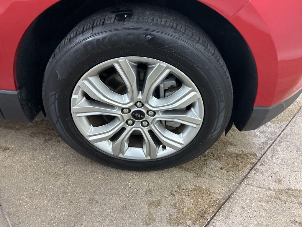 used 2024 Ford Edge car, priced at $27,142