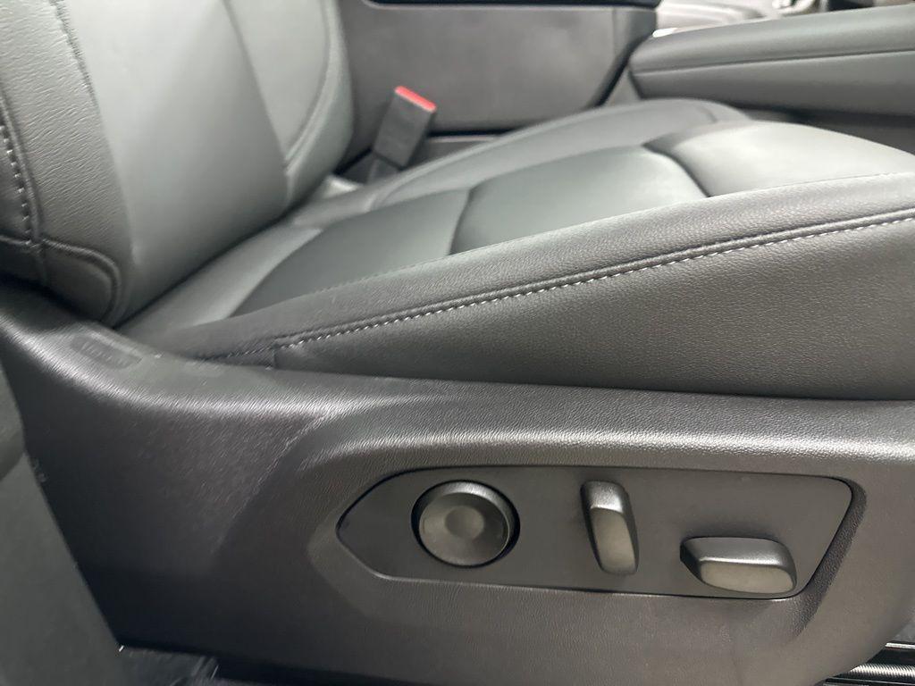 new 2025 Chevrolet Suburban car, priced at $74,923