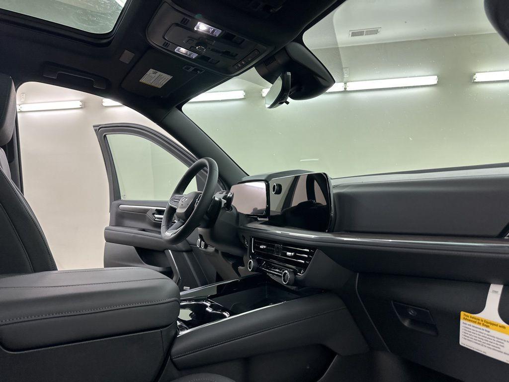 new 2025 Chevrolet Suburban car, priced at $74,923