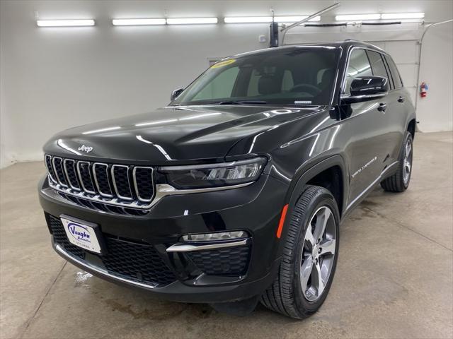 new 2024 Jeep Grand Cherokee car, priced at $44,999