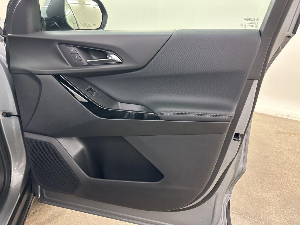 new 2026 Chevrolet Equinox car, priced at $30,800