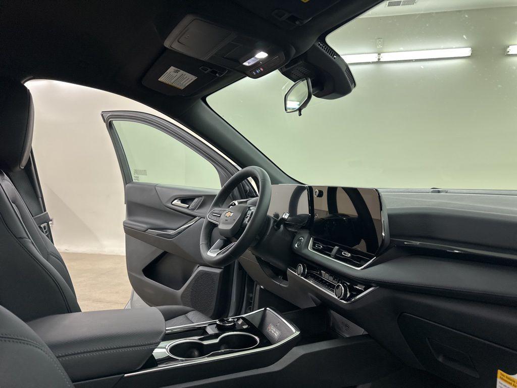 new 2026 Chevrolet Equinox car, priced at $30,800