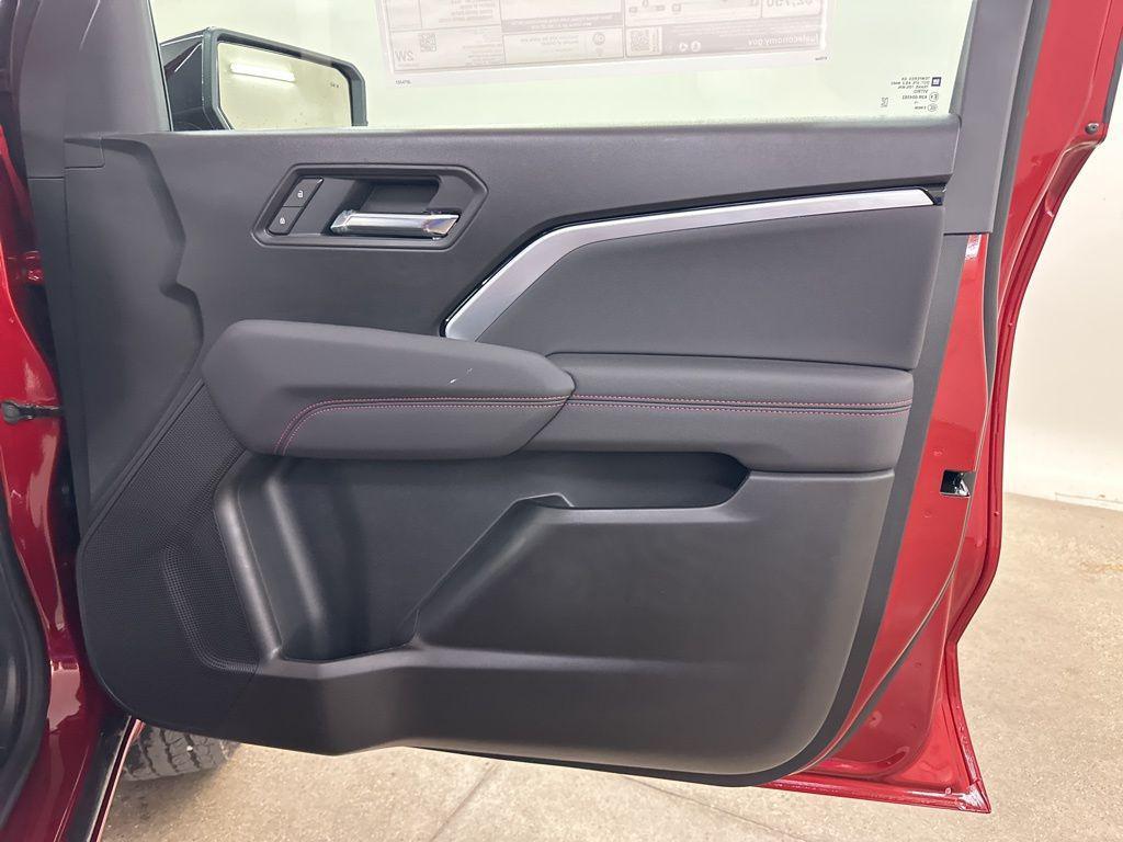 new 2025 Chevrolet Colorado car, priced at $44,092