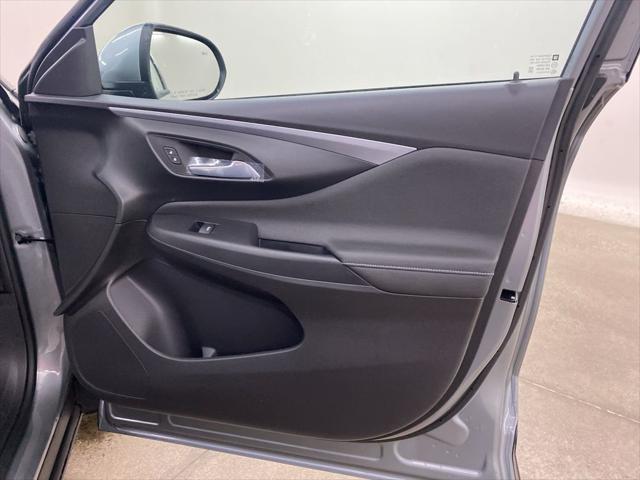 new 2025 Buick Envista car, priced at $25,525