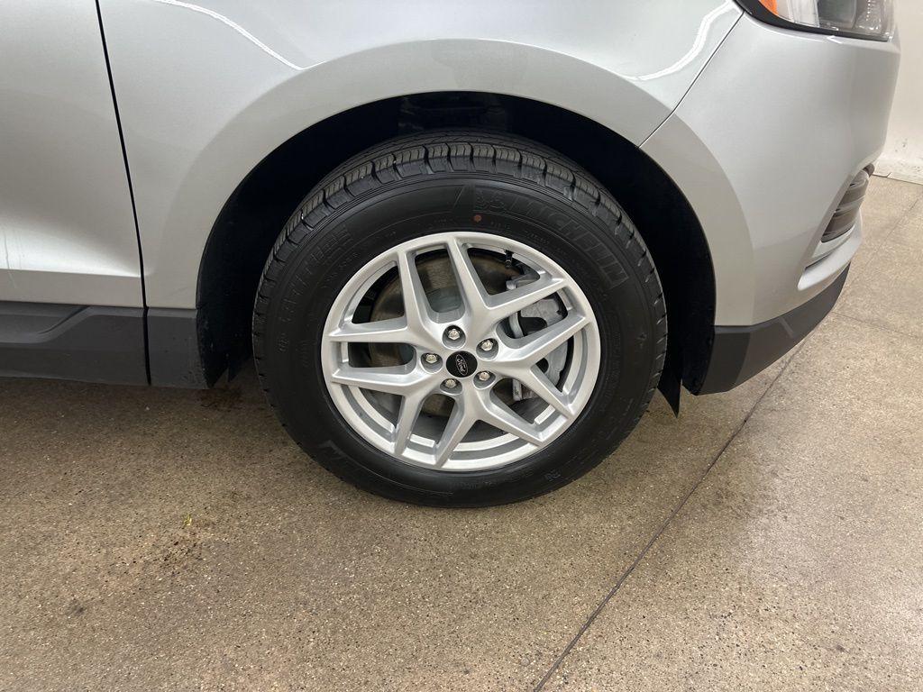 used 2024 Ford Edge car, priced at $22,961