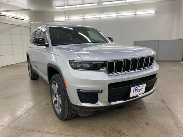 new 2024 Jeep Grand Cherokee L car, priced at $46,899