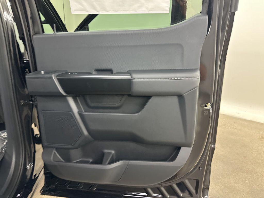 new 2025 Ford F-150 car, priced at $45,202