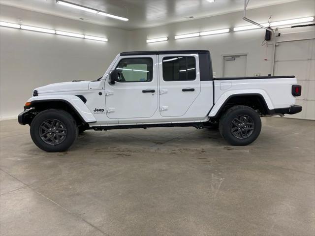 new 2024 Jeep Gladiator car, priced at $39,456