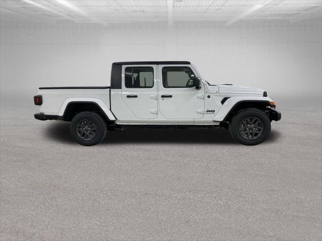 new 2024 Jeep Gladiator car, priced at $42,151