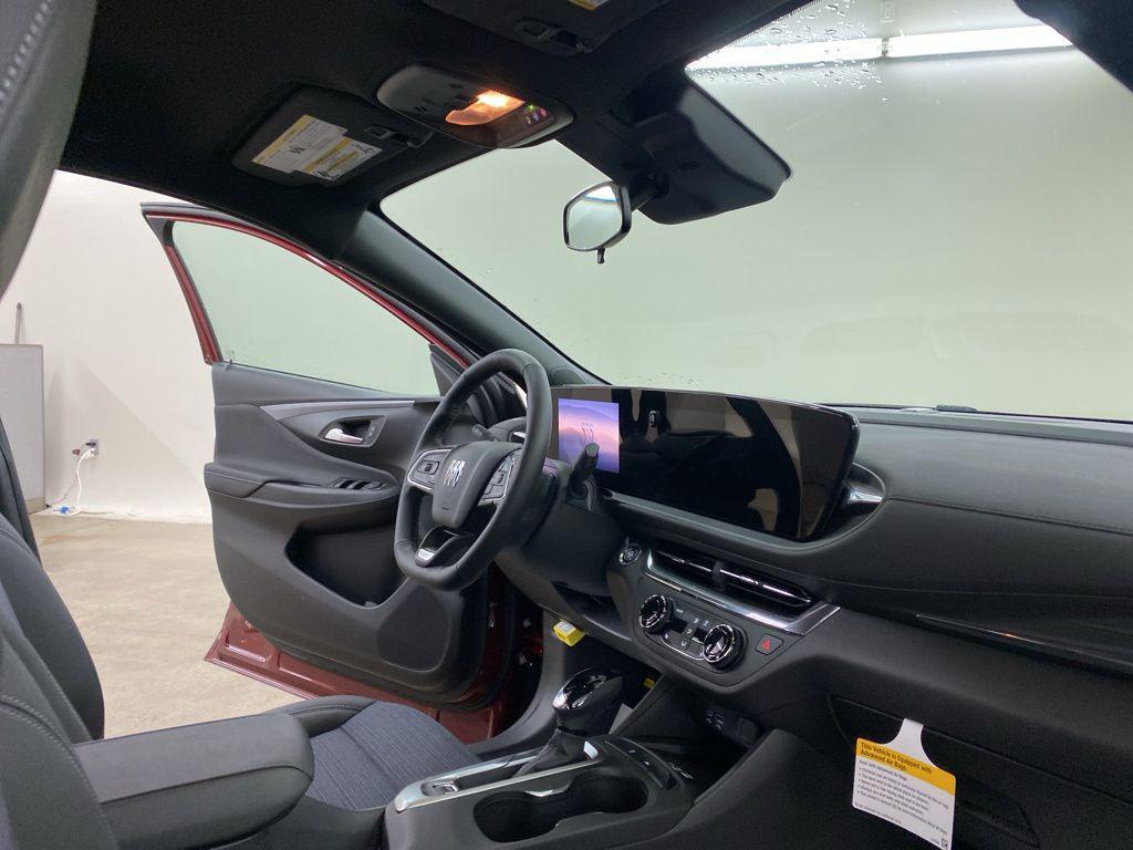 new 2025 Buick Envista car, priced at $24,317