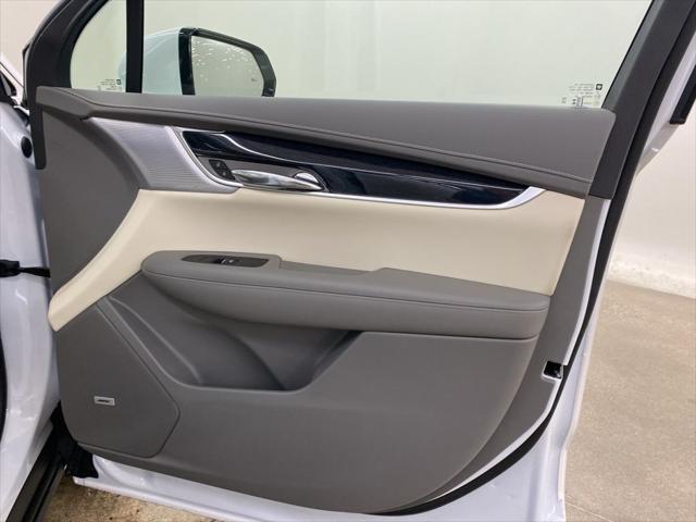 new 2025 Cadillac XT6 car, priced at $58,347