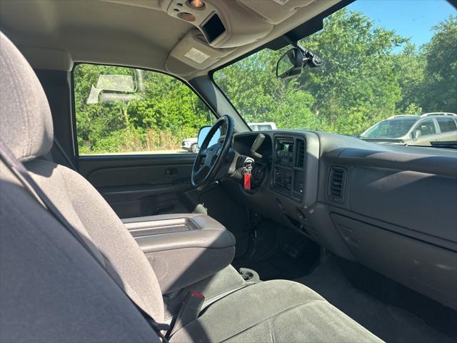 used 2004 GMC Sierra 2500 car, priced at $11,000