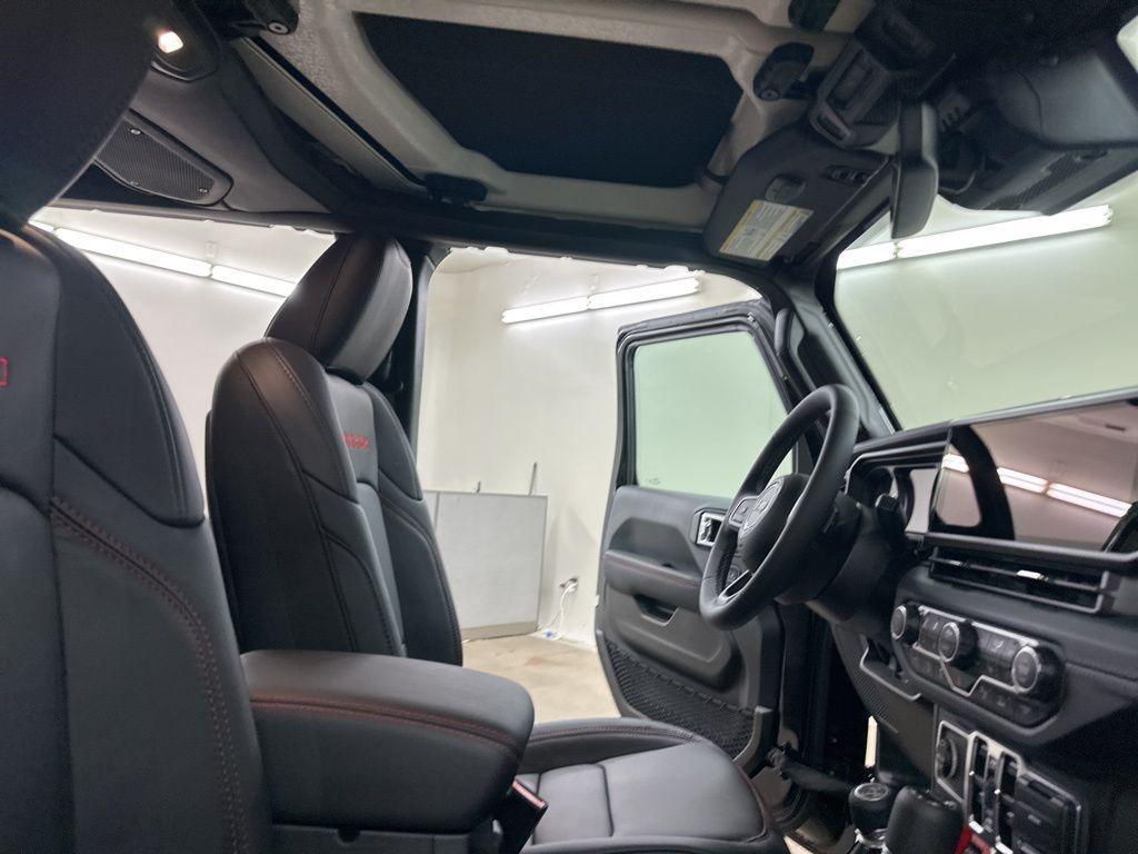 new 2025 Jeep Gladiator car, priced at $53,695