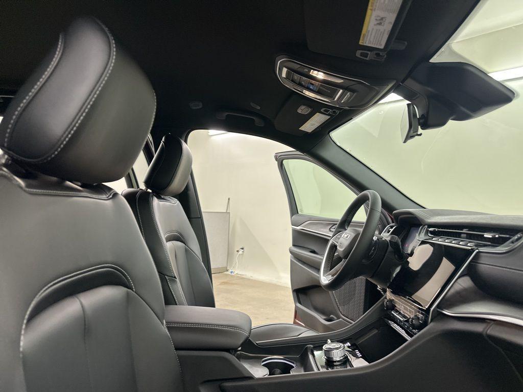 new 2025 Jeep Grand Cherokee L car, priced at $42,775