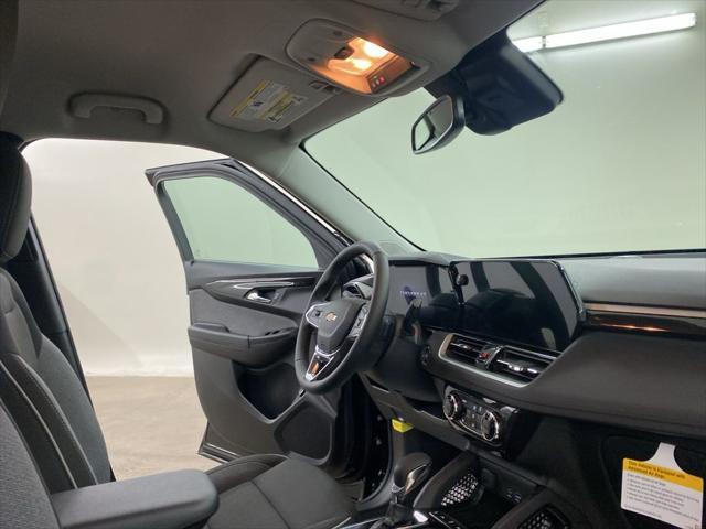 new 2025 Chevrolet TrailBlazer car, priced at $26,680