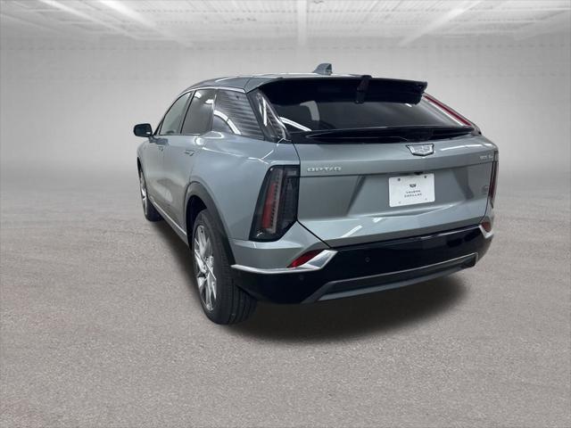 new 2025 Cadillac OPTIQ car, priced at $41,876