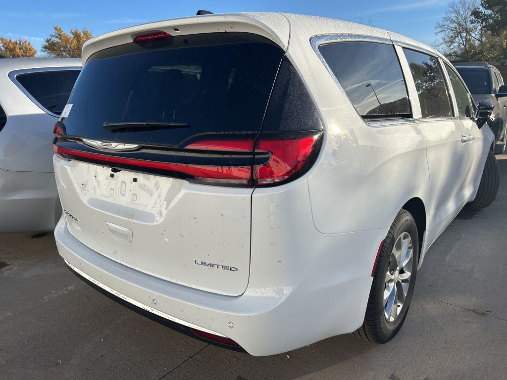 new 2026 Chrysler Pacifica car, priced at $47,589