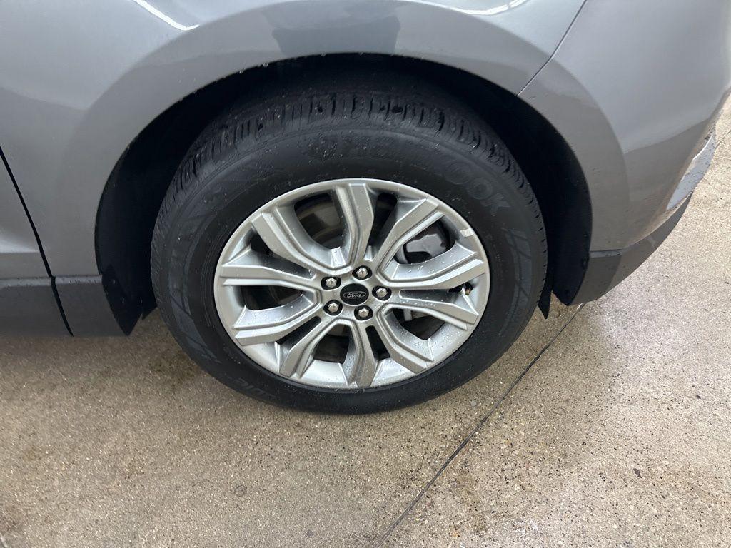 used 2024 Ford Edge car, priced at $26,440