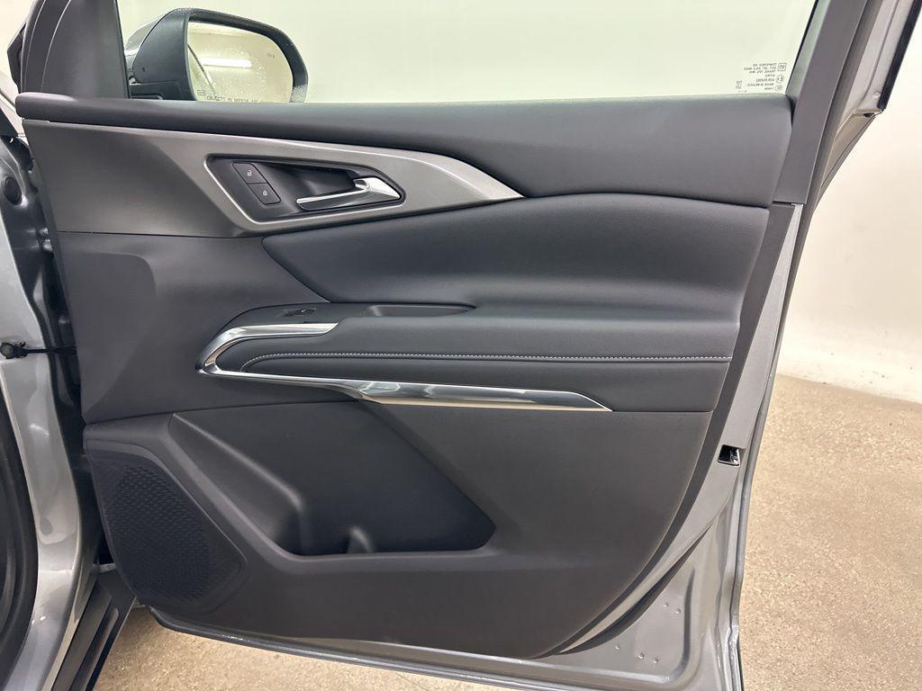 new 2026 Chevrolet Traverse car, priced at $42,850