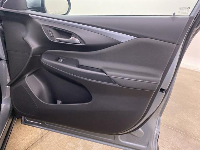 new 2025 Buick Envista car, priced at $25,365