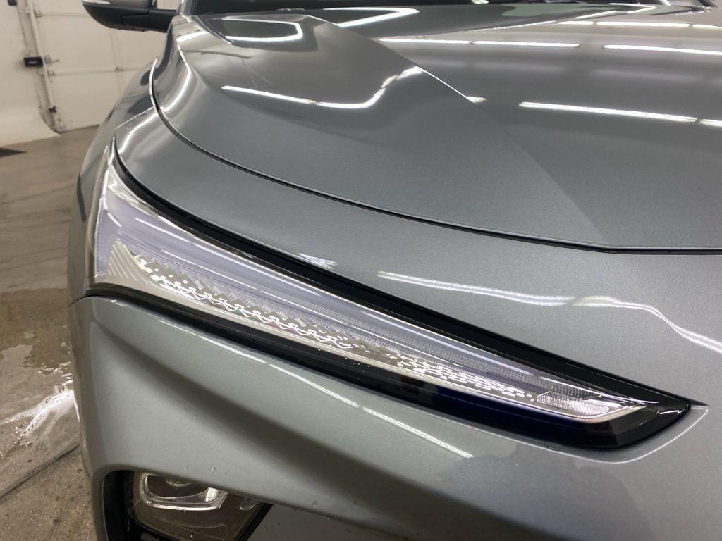 new 2025 Buick Envista car, priced at $23,258