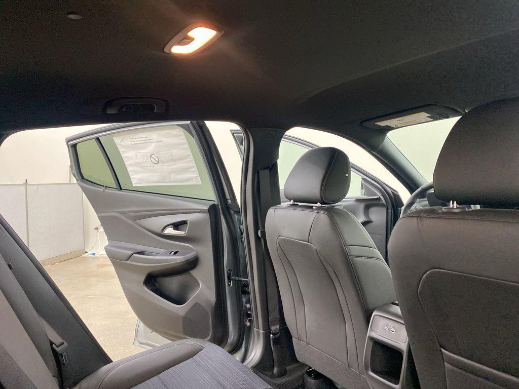 new 2025 Buick Envista car, priced at $23,258