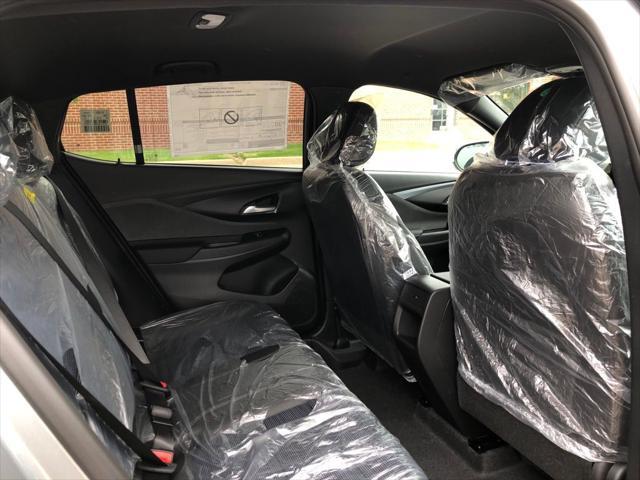 new 2025 Buick Envista car, priced at $24,335