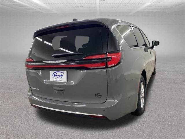 new 2025 Chrysler Pacifica car, priced at $40,046