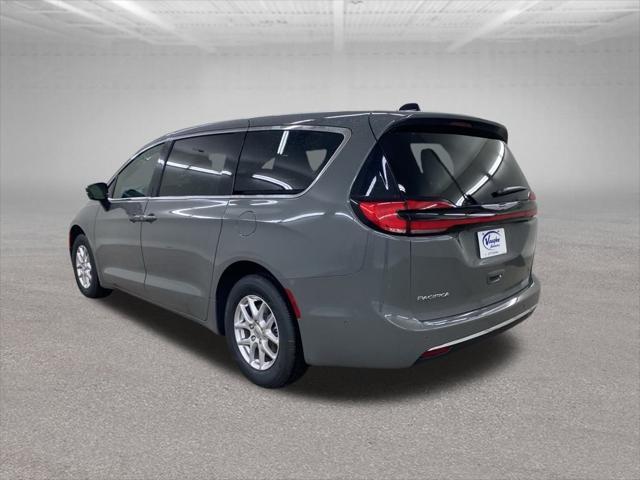 new 2025 Chrysler Pacifica car, priced at $40,046