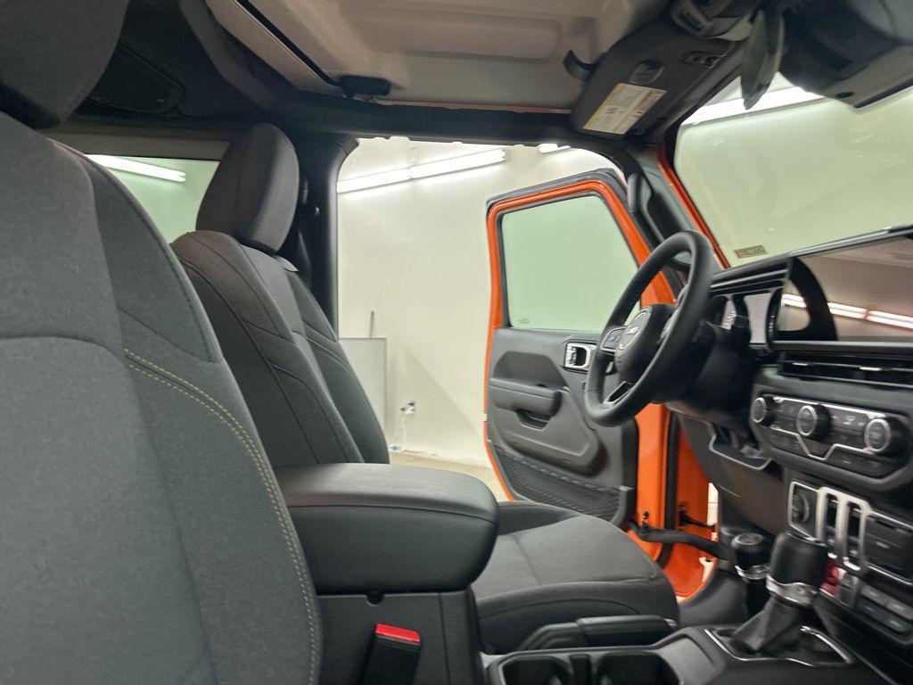 new 2025 Jeep Wrangler car, priced at $41,823