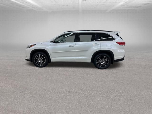 used 2018 Toyota Highlander car, priced at $23,999