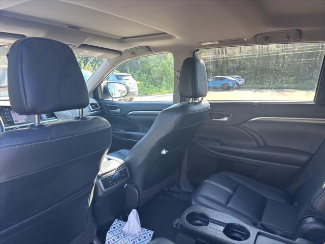 used 2018 Toyota Highlander car, priced at $23,999