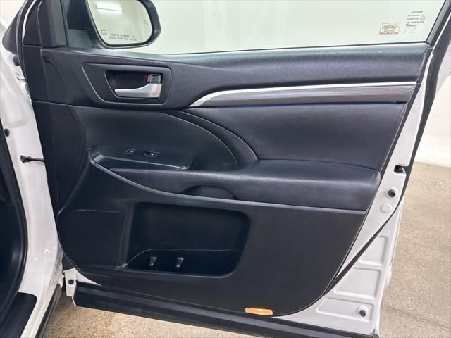 used 2018 Toyota Highlander car, priced at $23,999
