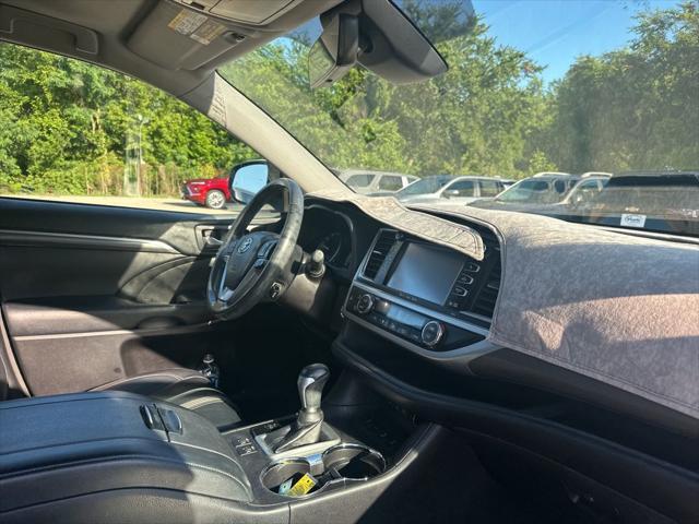 used 2018 Toyota Highlander car, priced at $23,999