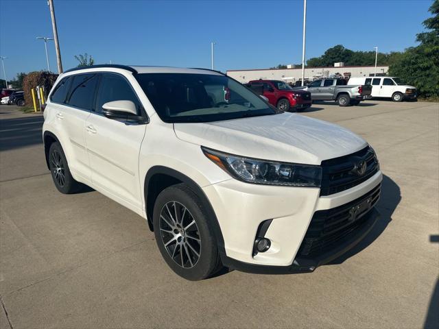 used 2018 Toyota Highlander car, priced at $23,999