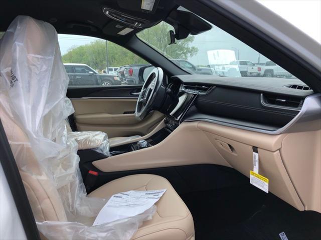new 2025 Jeep Grand Cherokee L car, priced at $45,706