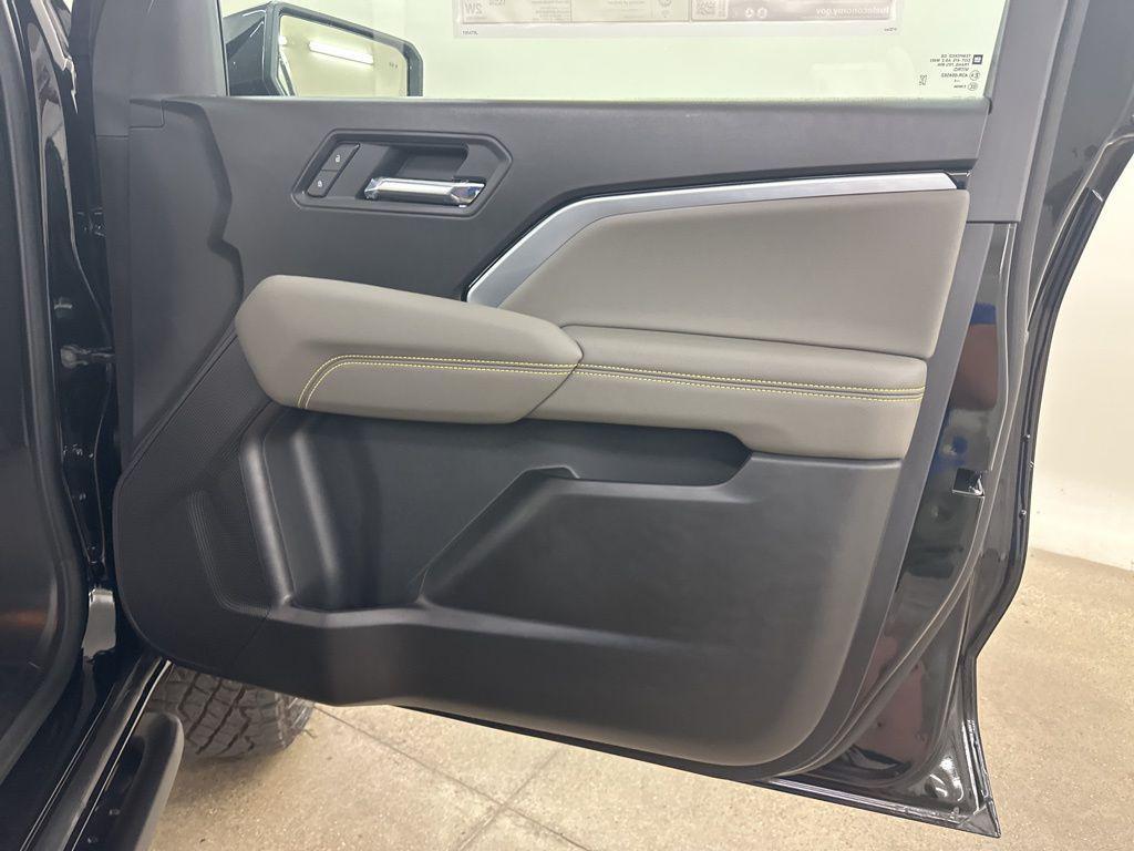 new 2025 Chevrolet Colorado car, priced at $48,179