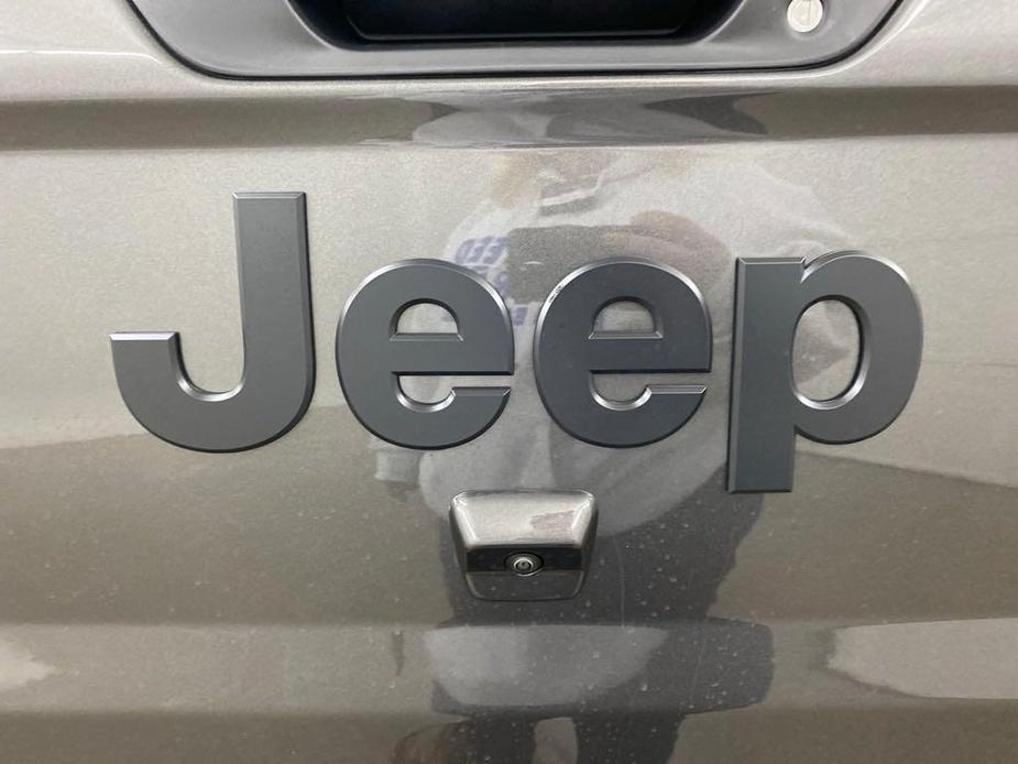 new 2024 Jeep Gladiator car, priced at $37,480