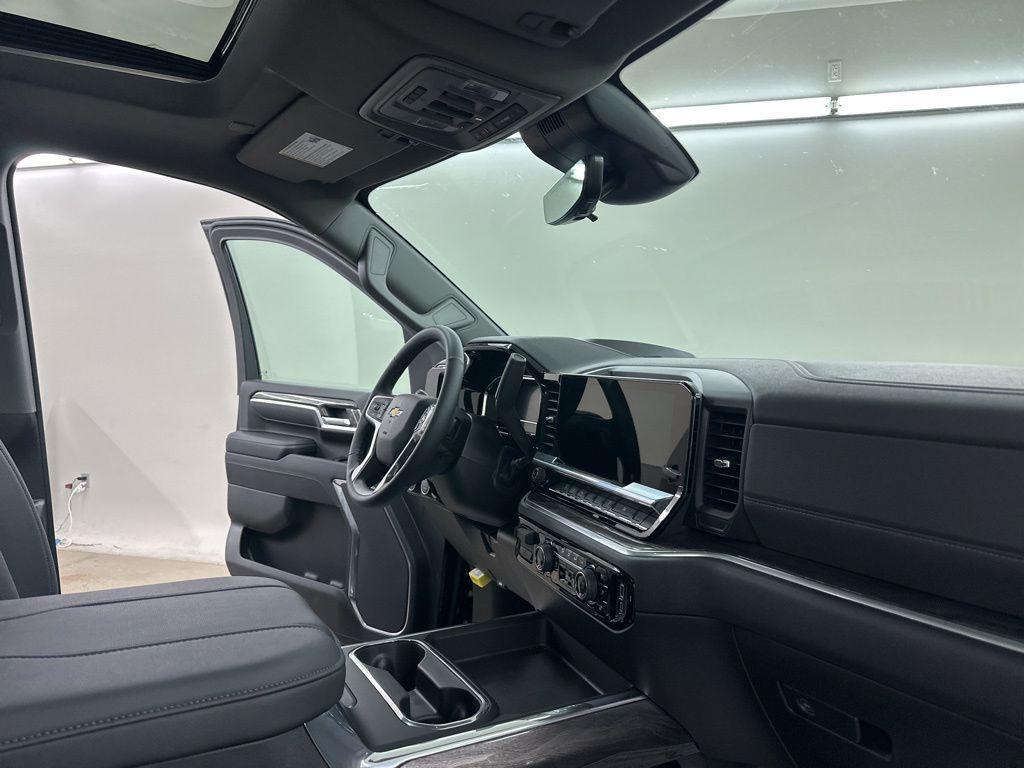 new 2025 Chevrolet Silverado 3500 car, priced at $76,925
