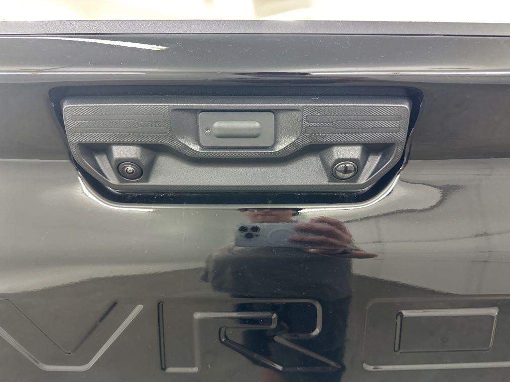 new 2025 Chevrolet Silverado 3500 car, priced at $76,925