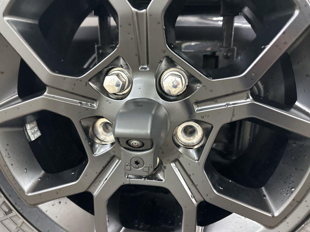 new 2025 Jeep Wrangler car, priced at $41,562