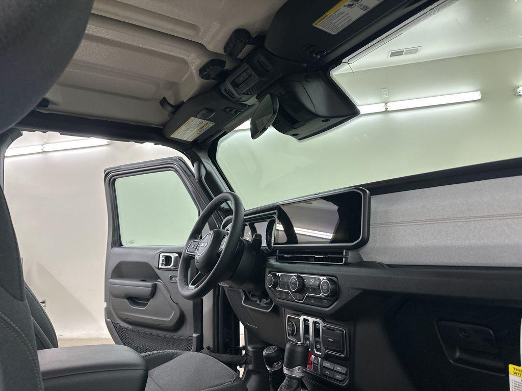 new 2025 Jeep Wrangler car, priced at $41,562