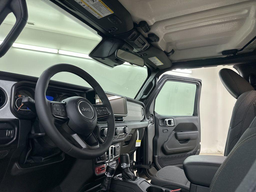 new 2025 Jeep Wrangler car, priced at $41,562