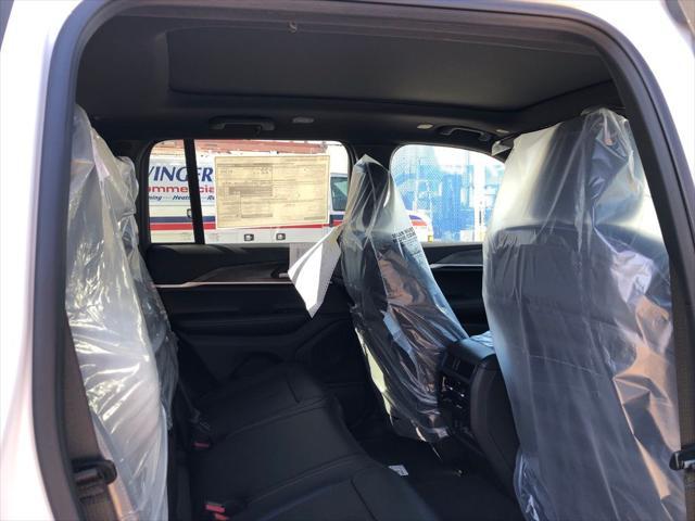 new 2025 Jeep Grand Cherokee car, priced at $45,489