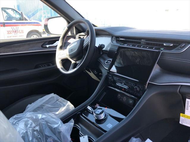new 2025 Jeep Grand Cherokee car, priced at $45,489