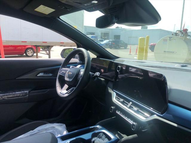 new 2025 Chevrolet Equinox EV car, priced at $32,390