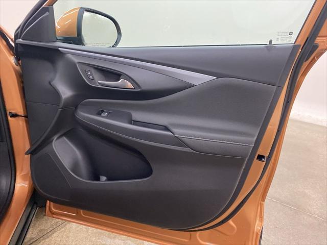 new 2025 Buick Envista car, priced at $25,456