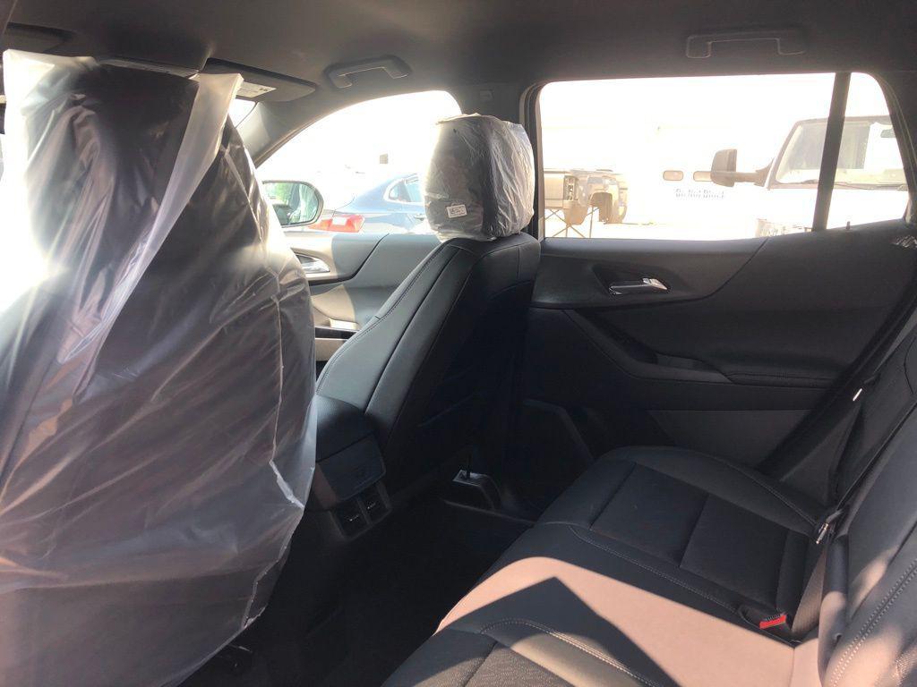 new 2026 Chevrolet Equinox car, priced at $31,300