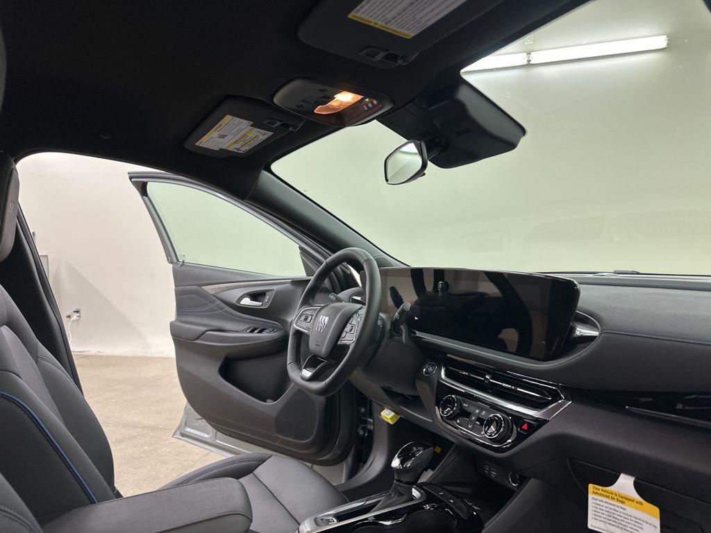 new 2025 Buick Envista car, priced at $26,499