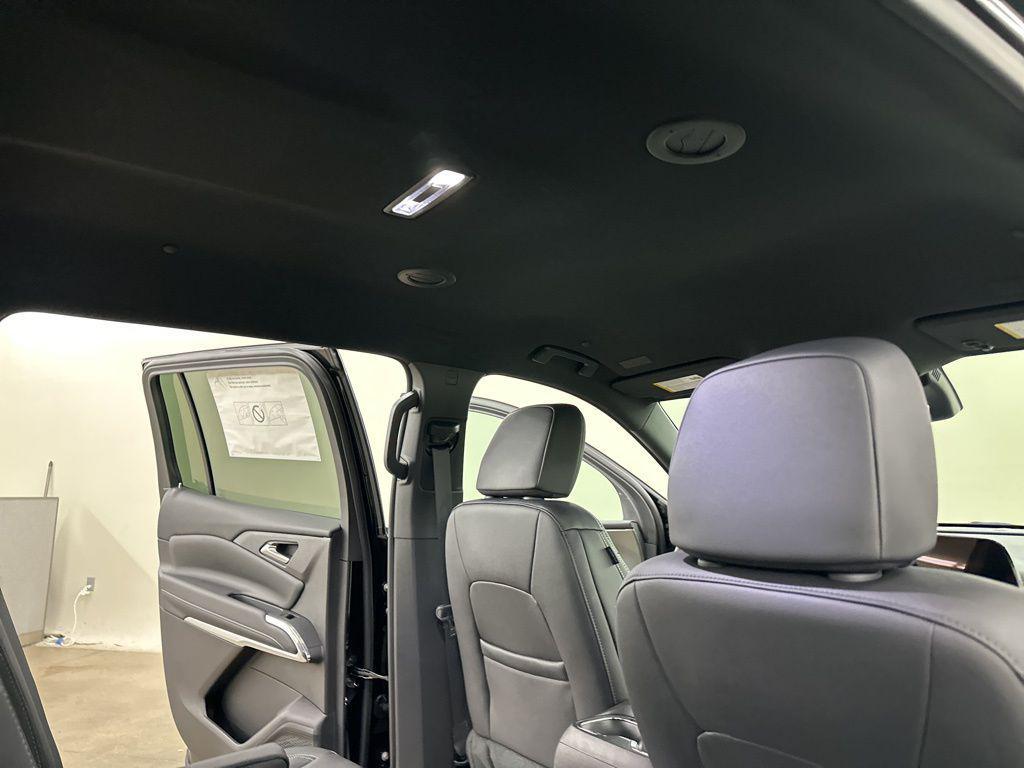 new 2026 Chevrolet Traverse car, priced at $42,850